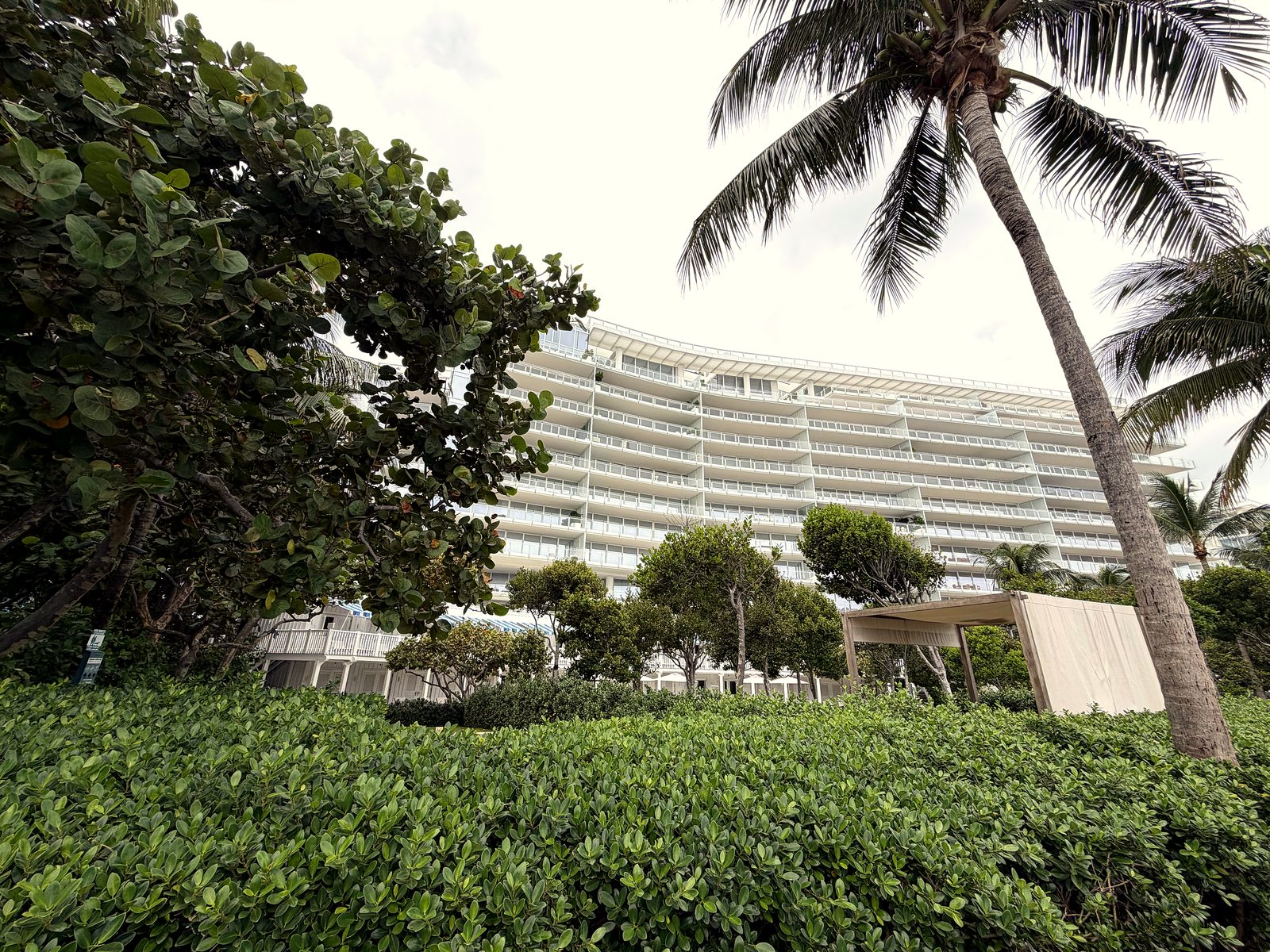 Four Seasons Hotel at The Surf Club — Service-Area Renovation